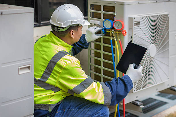 Professional Hvac Installation technician working in Yukon, OK